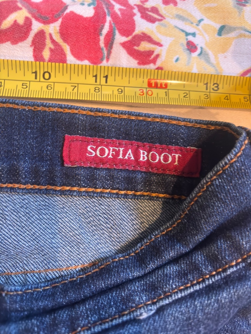 Jeans - Picture 8 of 11